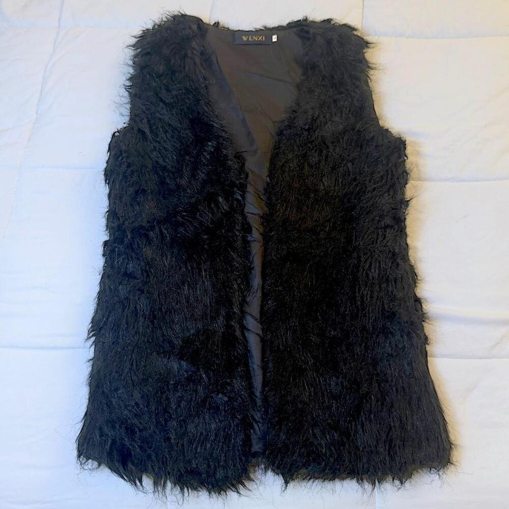 Black fur y2k style